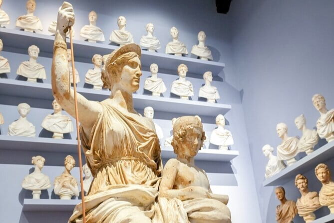 Academia Gallery: Statue of David Evening Tour - Meeting near Piazza Santissima Annunziata