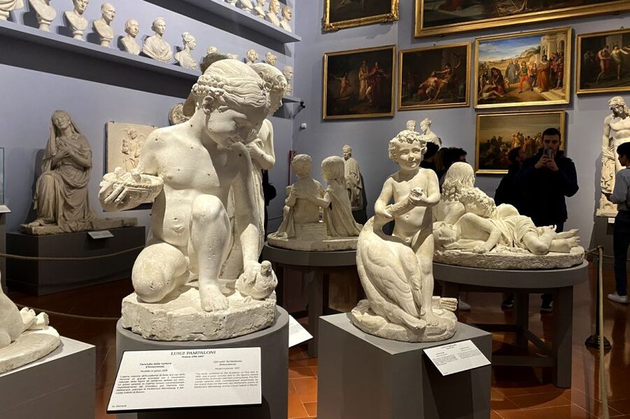 Accademia Gallery Priority Entry Ticket with e-Book - Medieval and Renaissance paintings by Giotto and Botticelli