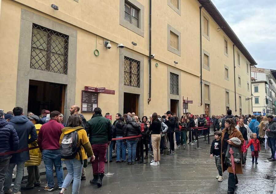 Accademia Gallery Priority Entry Ticket with e-Book - What your priority ticket actually does