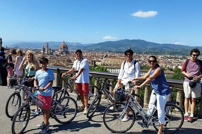 Bike Tour of Florence with Piazzale Michelangelo - Guide quality, group size, and street safety