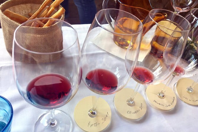 Brunello and Nobile, Wine Lover Tour Montalcino and Montepulciano - Riding south through Val d’Orcia