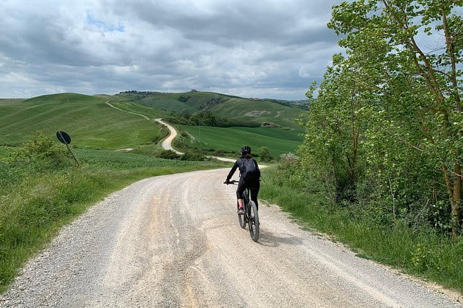 Chianti Delights: A Tale Of Two Wineries With A Vineyard Dinner - The sunset promise and the reality