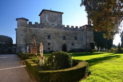 Chianti Rufina: Wine Tour in Castle & Historical Villa