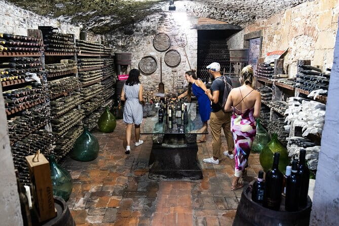Chianti Wine Tour with 3 Wineries, Food Pairings and Tuscan Lunch - Leaving Florence for the Chianti hills