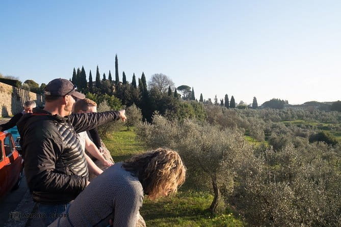 Chianti Wine Tour with 3 Wineries, Food Pairings and Tuscan Lunch - Food pairings that make the tastings count