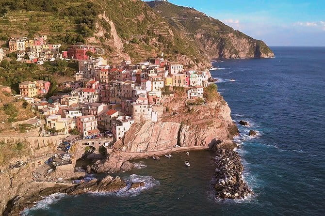 Cinque Terre Day Trip from Florence: Guided Round-Trip Bus - What the bus escort actually does