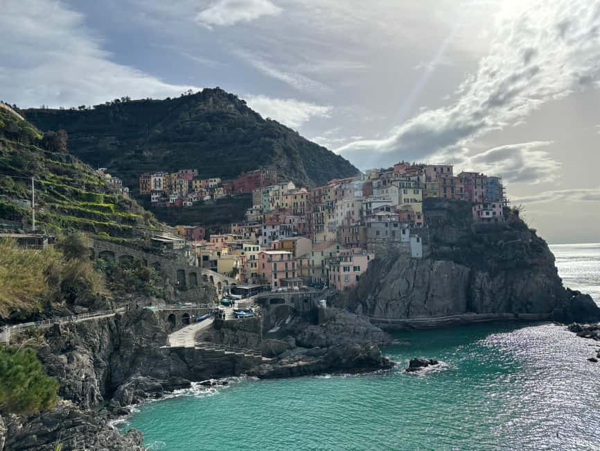 Cinque Terre: Full-Day Private Tour from Florence - Vernazza and a proper Ligurian lunch