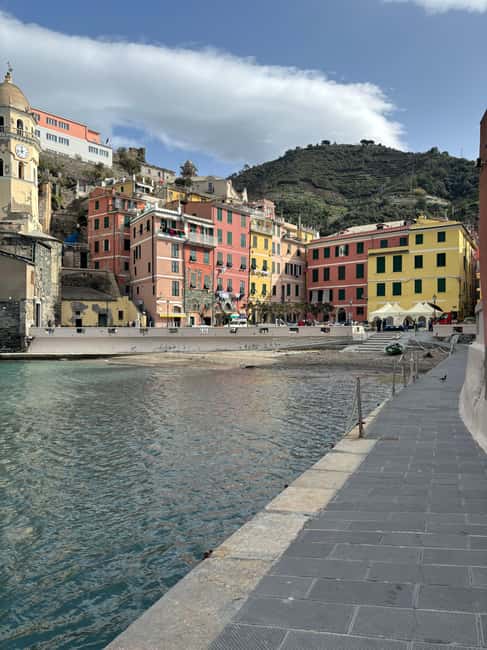 Cinque Terre: Full-Day Private Tour from Florence - What the driver-guide adds