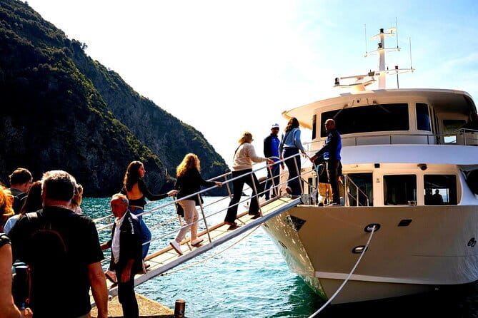 Cinque Terre & Pisa Premium Tour from Florence - Seeing the coast by boat