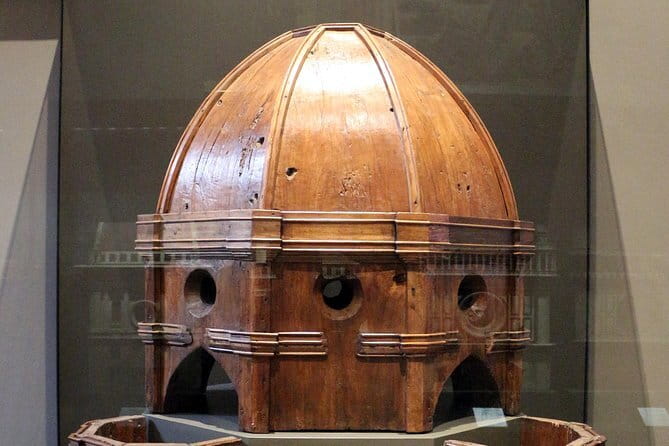 Climb Florence Duomo: Dome and Cathedral Tour - Clothing, meeting time, and practical preparation