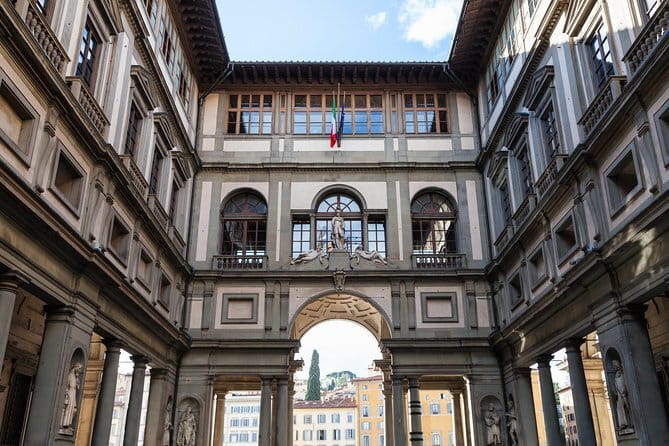 Combo Privado : Accademia, paseo por la ciudad y Galeria Uffizi - Is $366.46 per person a fair value?