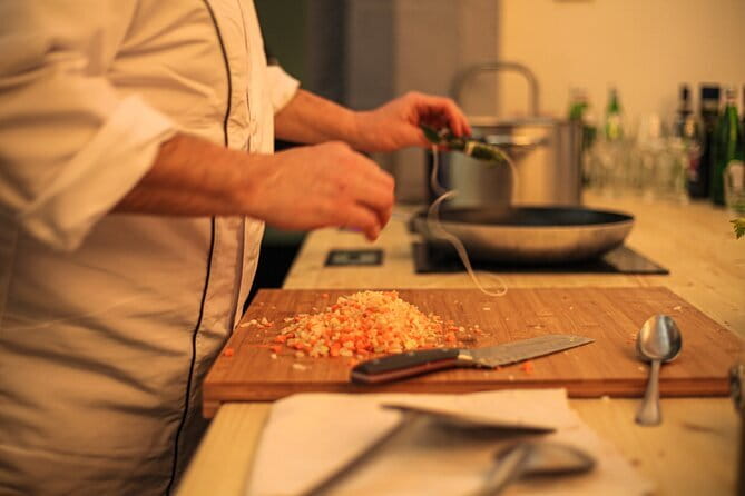 Cooking Art Brunelleschi - Cooking pasta in a 1200s tower near the Duomo