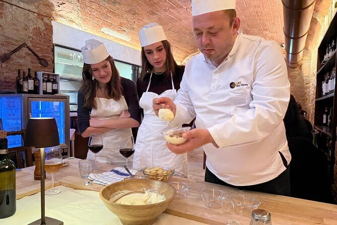 Cooking Art Brunelleschi - Eating the pasta you helped prepare