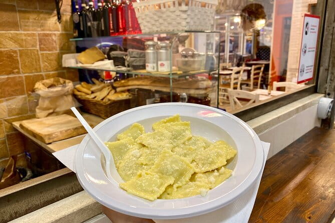 Cooking Class and Lunch at a Tuscan Farmhouse with Local Market Tour from Florence - Should you book this Tuscan farmhouse cooking class?