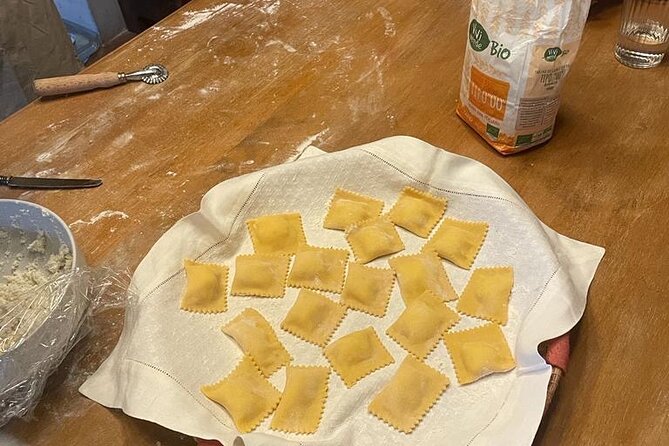 Cooking Class for Pasta Lovers in Florence Country House - What you may cook: bruschetta, pasta, and tiramisù