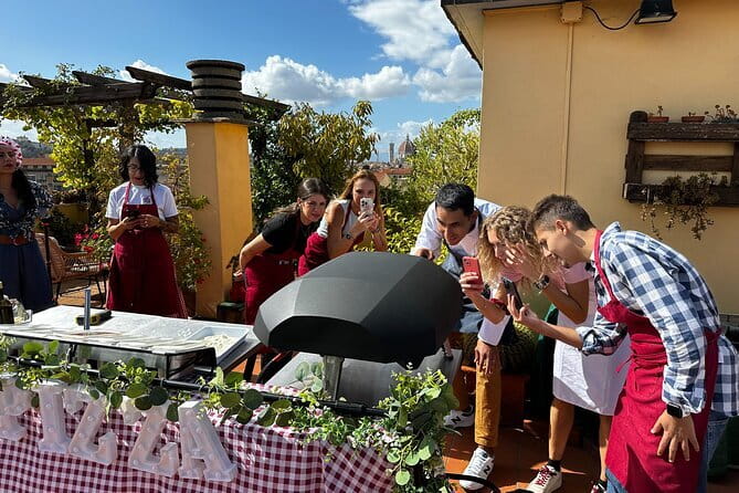 cooking class Pizza with a View of Florence Cathedral - A warm, personal setting rather than a large school