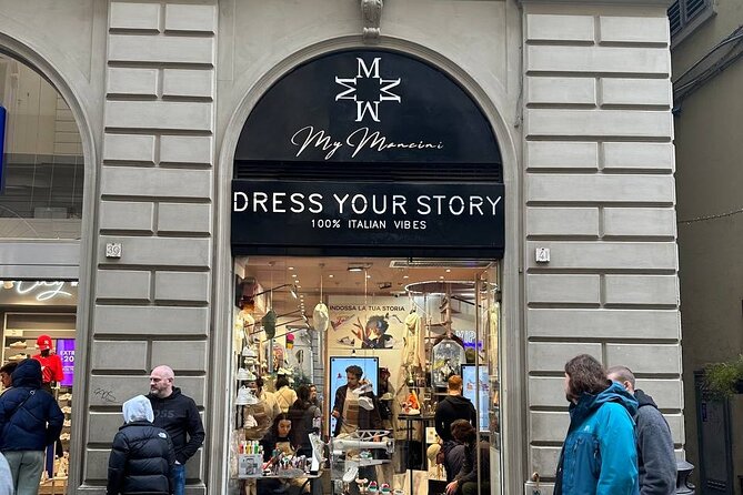 Create the sneaker of your dreams in Florence - Foot measurements and the fit