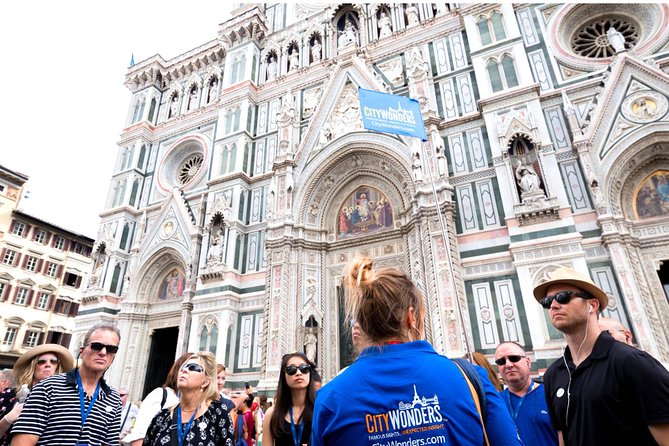 David & Accademia Guided Tour with Time Entry Ticket - Entering the Accademia with timed admission