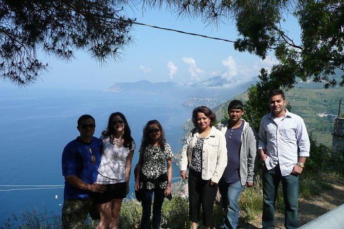Day trip to Cinque Terre by Deluxe minivan & Hiking - Key points at a glance