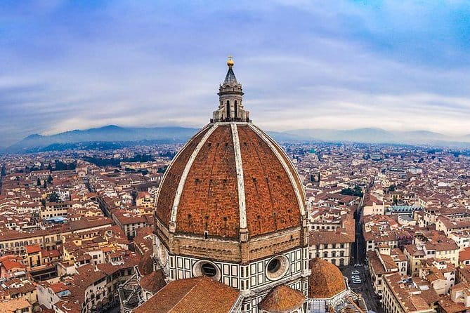 Discover Florence: Uffizi and Accademia Gallery small-group tour - Piazza della Signoria and Florence’s civic center