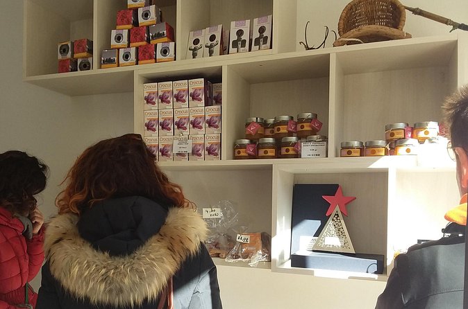 Discover Montalcino through its best productions: Brunello & Saffron!! - The saffron farm and its unusual pantry
