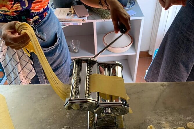 Dolce Vita by Day Market Tour & Pasta Making Class - Returning to a Florentine apartment