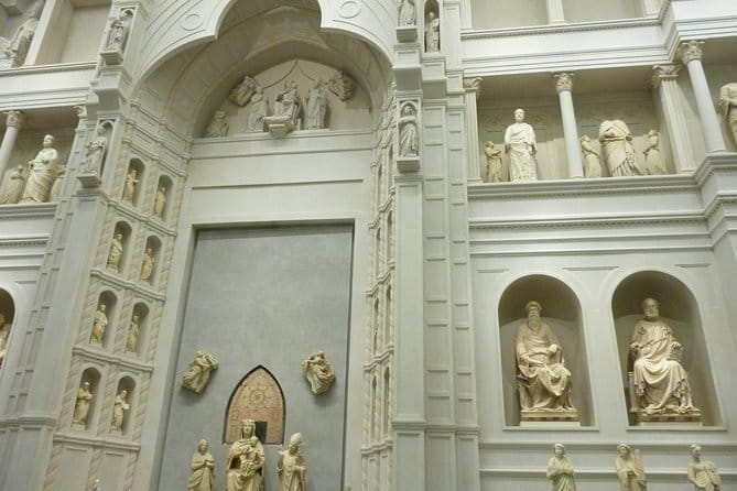 Duomo Monumental Tour - See the Opera del Duomo Museum before the monuments