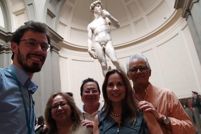 Entrance and Guided Tour of Santa Croce Basilica - The one service concern to keep in mind