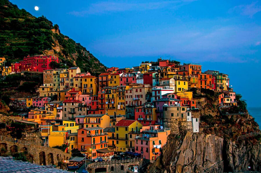 Exclusive Cinque Terre day tour by Ferry with stop in Pisa - Manarola and the famous postcard views