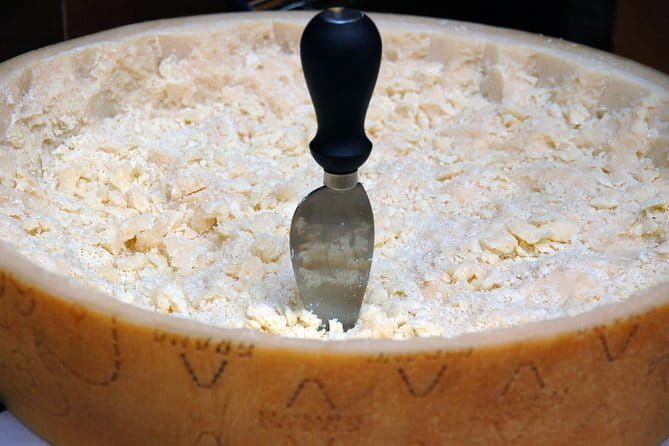Exclusive Emilia-Romagna,Parmigiano, Prosciutto, Balsamic, Wine - Leaving Florence at 7am