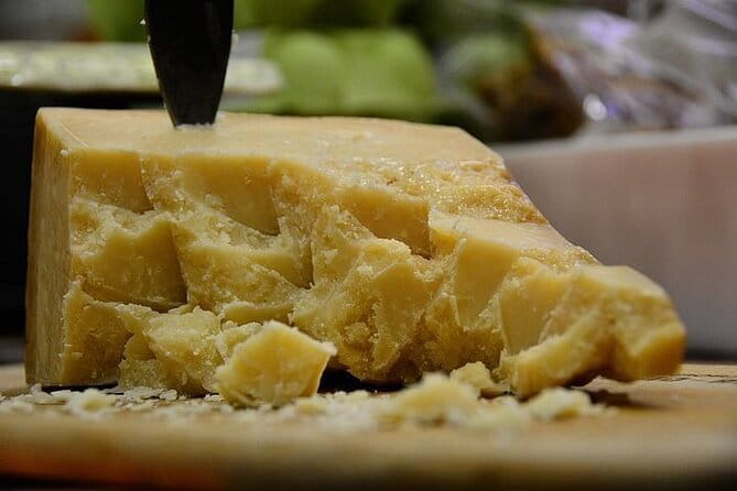Exclusive Emilia-Romagna,Parmigiano, Prosciutto, Balsamic, Wine - Prosciuttificio Leonardi and the craft of cured ham