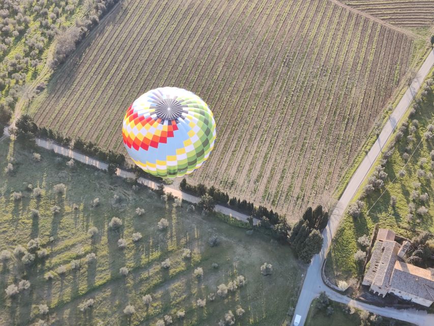Exclusive Private Balloon Tour for 2 in Tuscany - Seeing Tuscany from a basket made for two