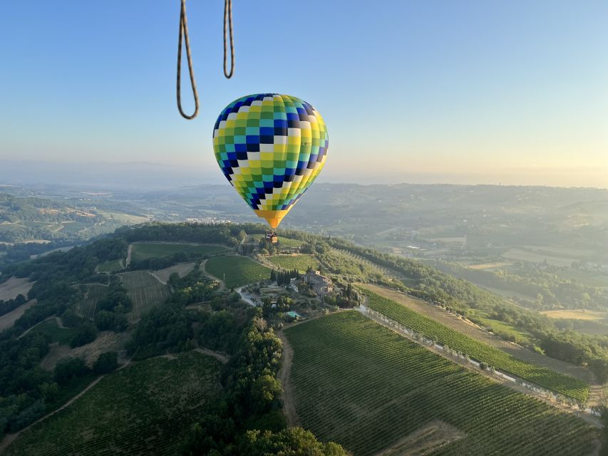 Exclusive Private Balloon Tour for 2 in Tuscany - Arrival at the takeoff field