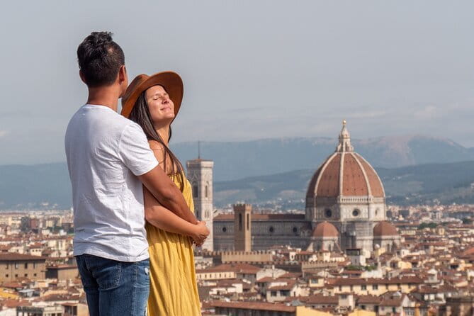 Exclusive Private Photoshoot in Florence - Piazza de’ Pitti and the finish