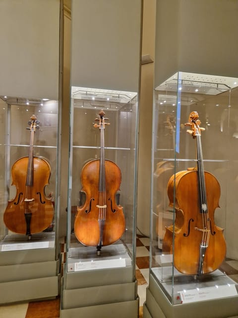 Explore Accademia Gallery on Free Museum Day - Why the nine-person limit matters