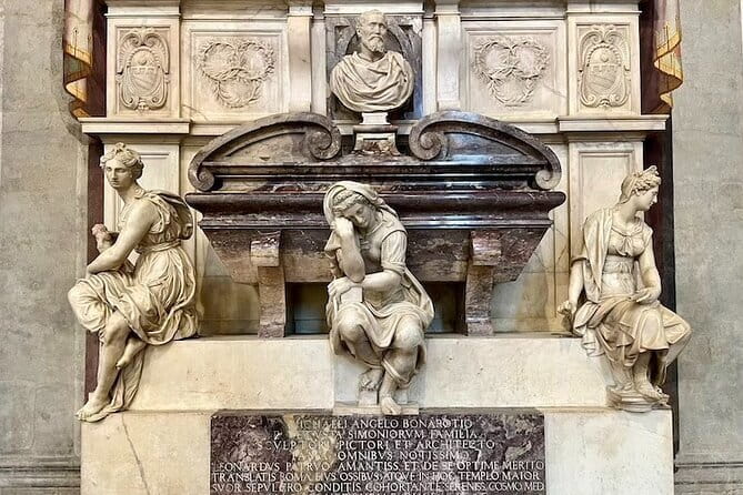 Family Friendly Florence Private City Tour - Ending among the statues in Piazza della Signoria