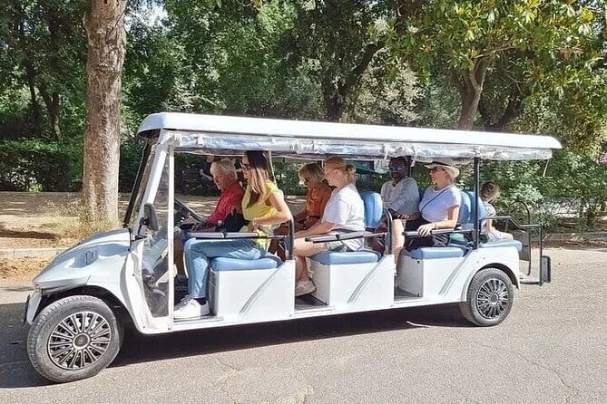 Fascinating Florence: Guided Walking Tour - Palazzo Strozzi and the power of a wealthy family