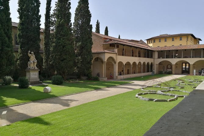 Florence: 1.5-hour Santa Croce Guided Experience - The Pazzi and Medici Chapels