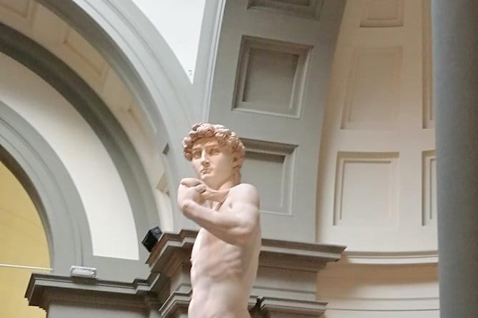 Florence: 1-hour Accademia Gallery guided experience with entrance tickets - What the guides add to the experience