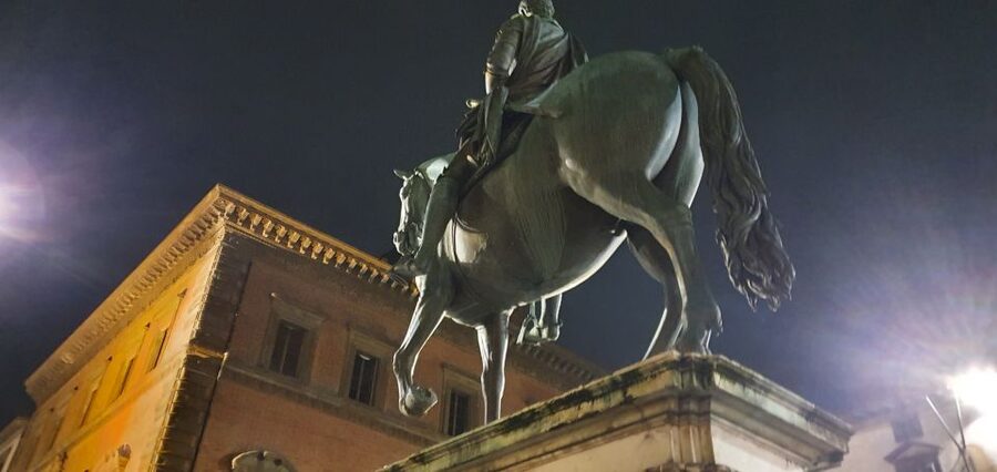 Florence: 2-Hour Esoteric Guided Walking Tour - Piazza della Signoria and Savonarola’s final chapter
