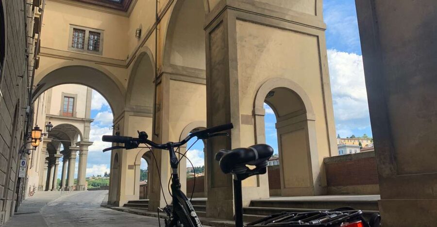 Florence: 2-Hour Guided Bike Tour - Republic Square and the road to the Arno