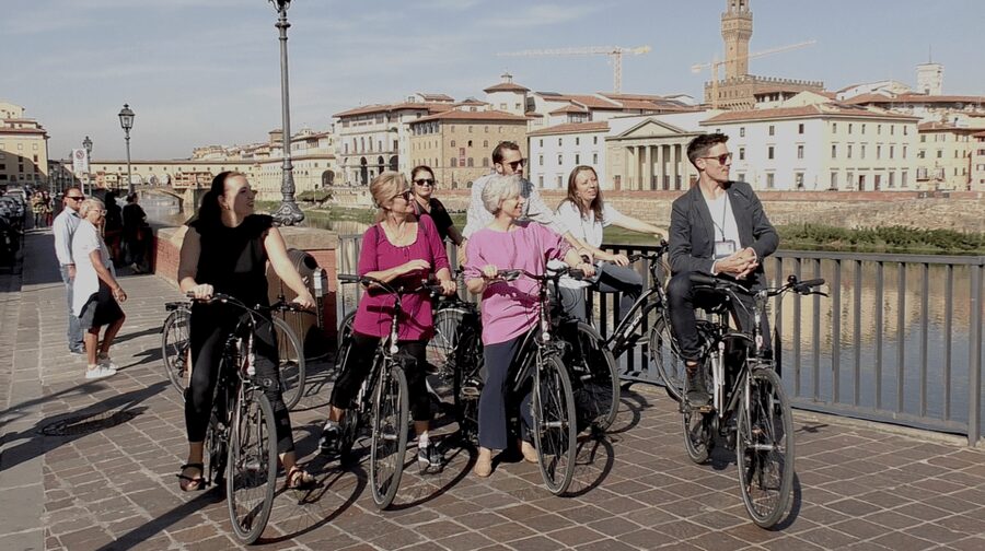 Florence: 2-Hour Guided Bike Tour - From Palazzo Medici to the Duomo