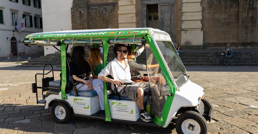 Florence: 60-Minute Eco-Friendly Golf Cart City Tour - Palazzo Pitti and the Medici connection