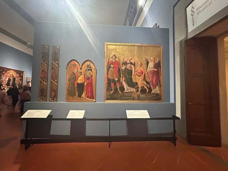 Florence: Accademia and David Entrance Ticket with a Host - Finding the Medici Musical Instruments