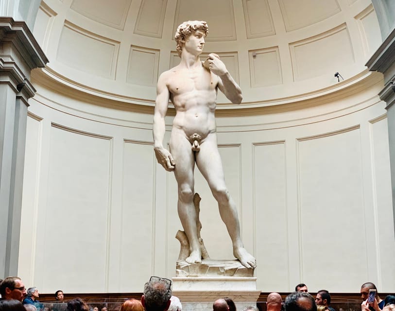 Florence: Accademia Gallery Guided Tour with Entry Ticket - How the crowd affects the experience
