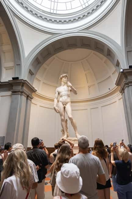 Florence: Accademia Gallery Skip-the-Line Guided Tour - Getting past the Accademia queue