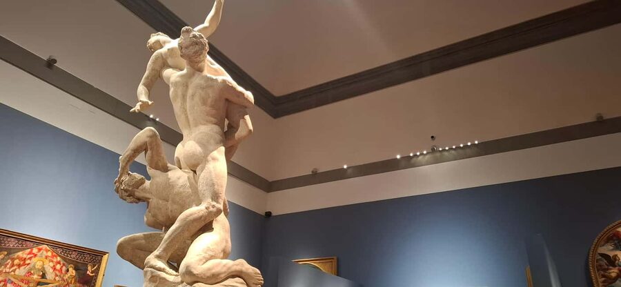 Florence: Accademia Gallery Ticket with APP Guide - Entering the Accademia with a reserved time