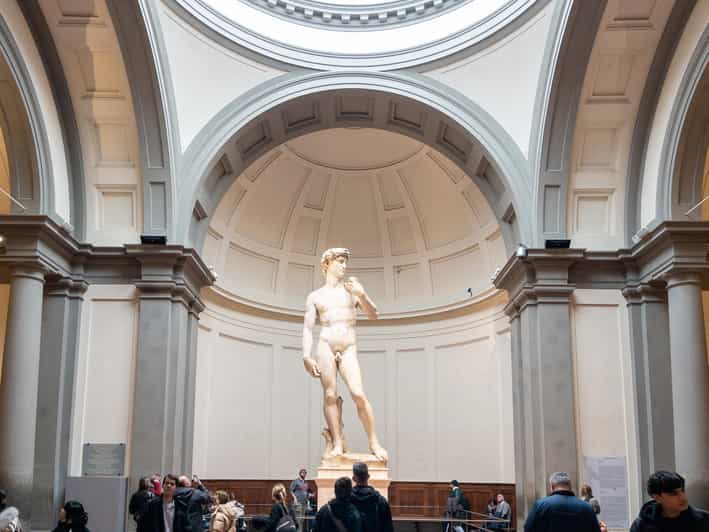 Florence: Accademia Gallery Timed Entry Ticket - Finding the assistant at Via Ricasoli 45
