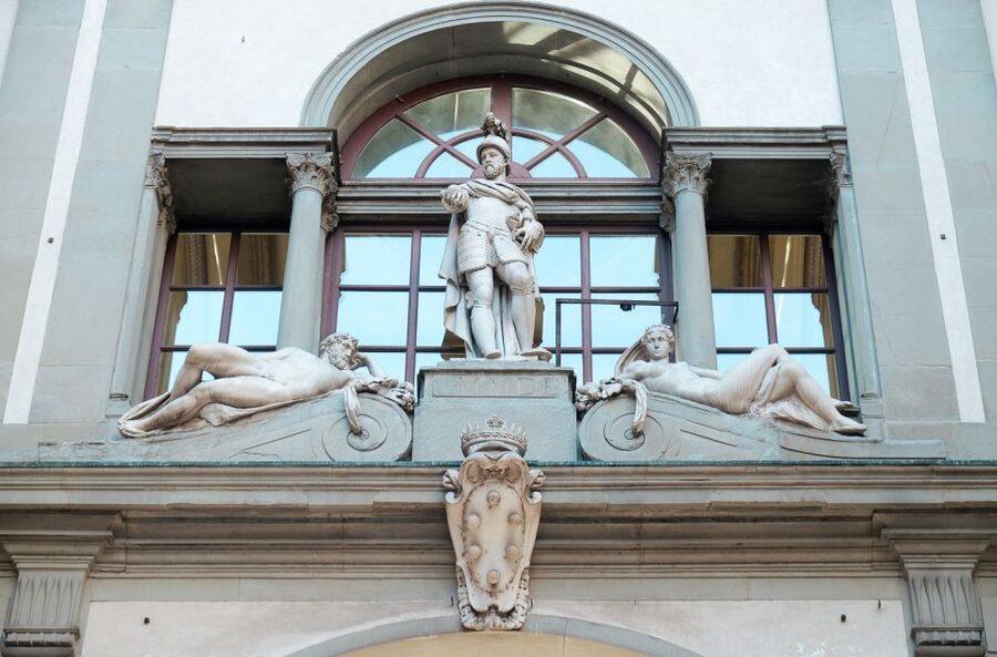 Florence: Accademia, Uffizi, and City Center Walking Tour - Key points at a glance