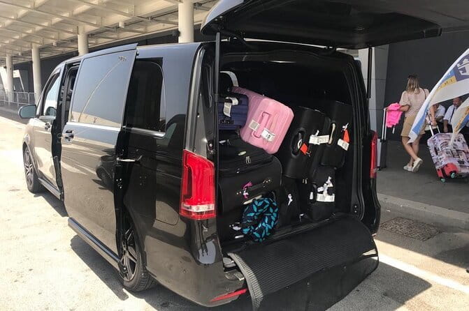 Florence Airport Private Transfer to the City - What the welcome feels like